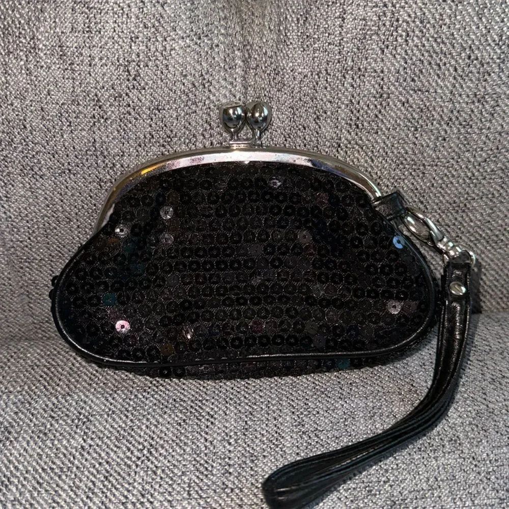Sequined Kiss Lock Wristlet Clutch Coin Purse